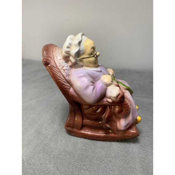 Vintage Brinnco Grandma Knitting Coin Bank Figurine 1970s - Picture 2 of 9